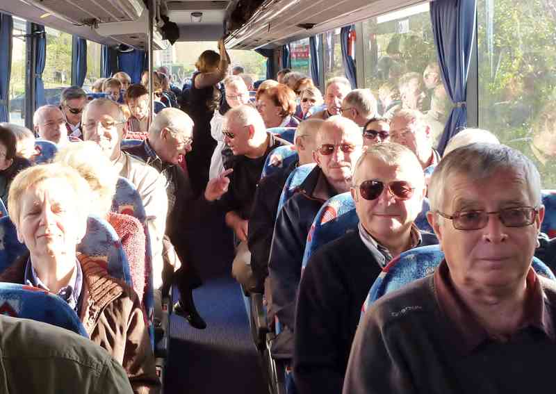 1_P1110678 (Morin).jpg - On prend le bus...